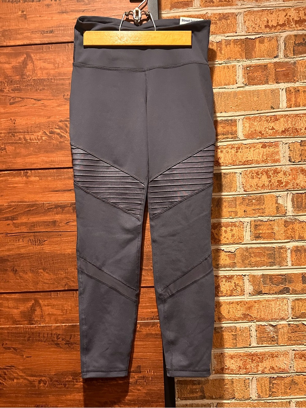 NWT Old Navy Active Street Legging Pants Womens M Gray 7/8 Ankle High Rise (55)